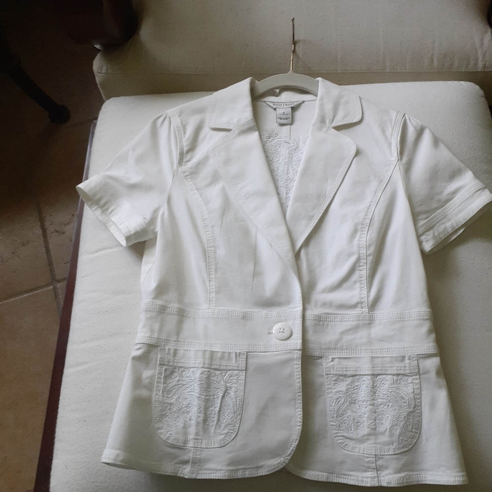 Short sleeve lace jacket